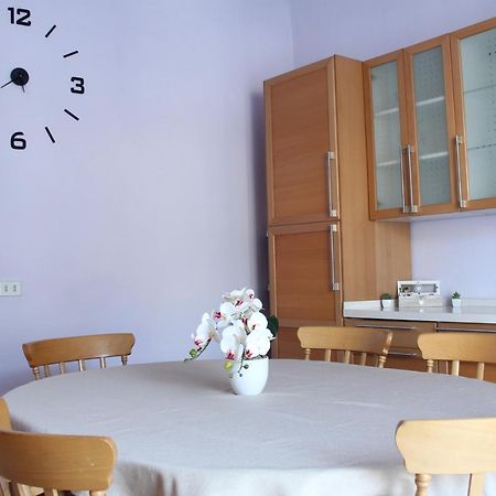 フィレンツェ L' Oasi Del Cervo - Casa Con Giardino E Posto Auto, Uscita Autostrada A11ヴィラ エクステリア 写真