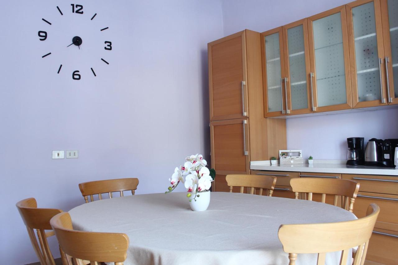 フィレンツェ L' Oasi Del Cervo - Casa Con Giardino E Posto Auto, Uscita Autostrada A11ヴィラ エクステリア 写真